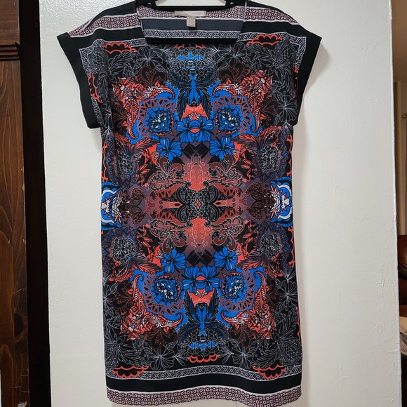 Forever 21 Shift Dress - Picture 2 of 8